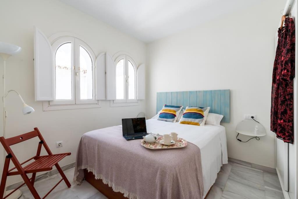 Apartamentos Rg, San Vicente 22 Севиля Екстериор снимка