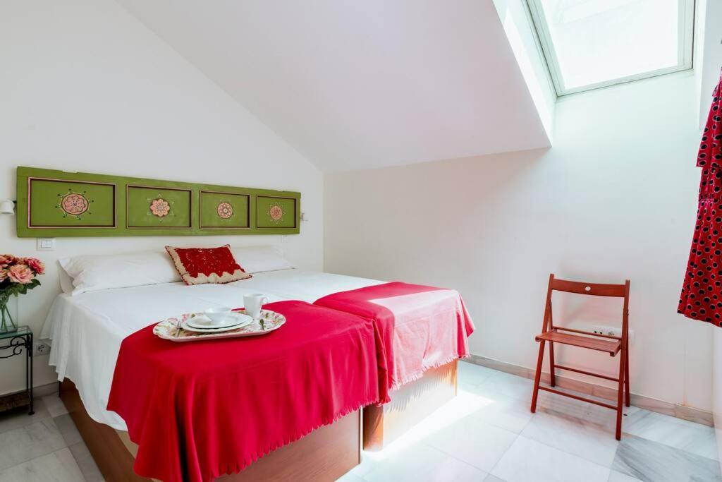 Apartamentos Rg, San Vicente 22 Севиля Екстериор снимка